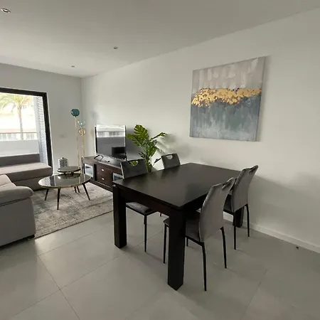 Brand New 2 Bdr With Pool By Lovelystay Апартаменти Портіман