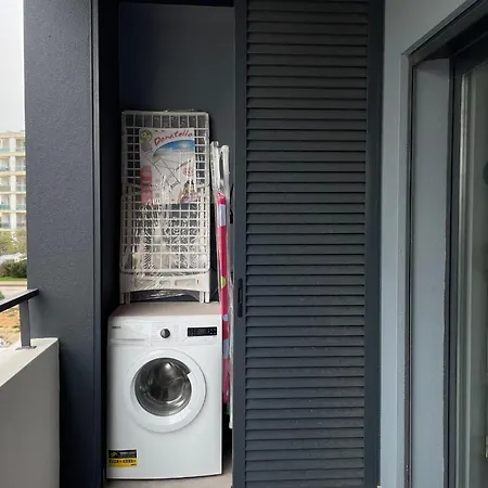 Апартаменти Brand New 2 Bdr With Pool By Lovelystay *